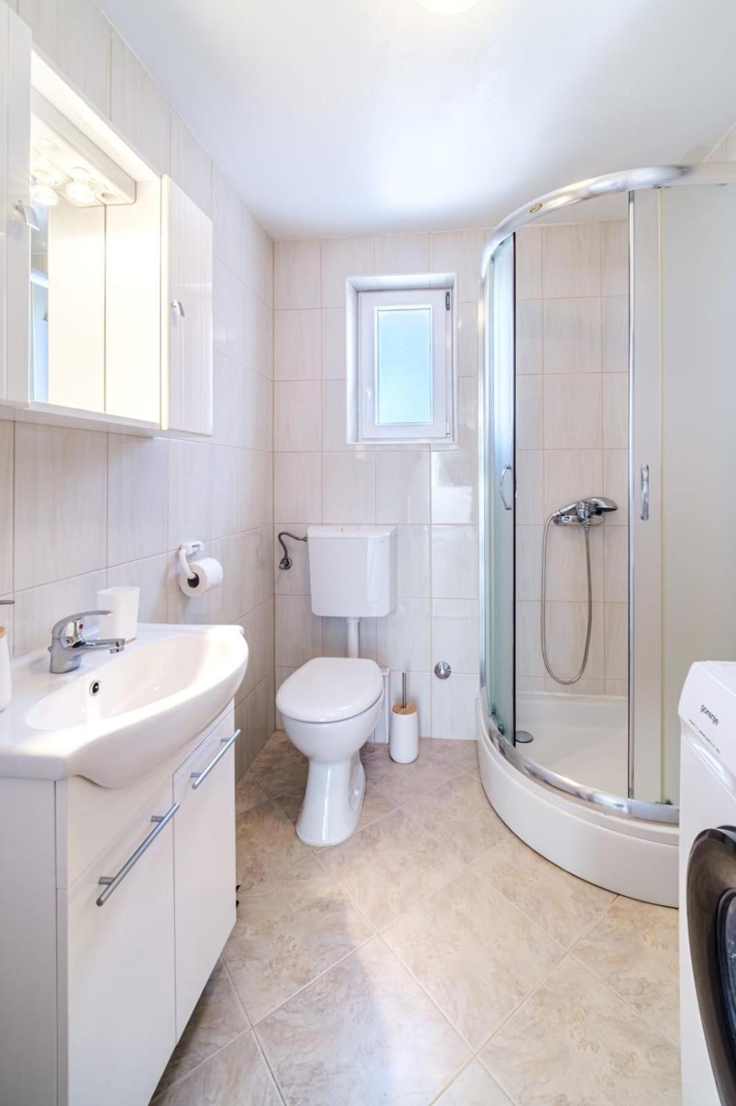 Apartmani P&S Supetar Eksteriør billede